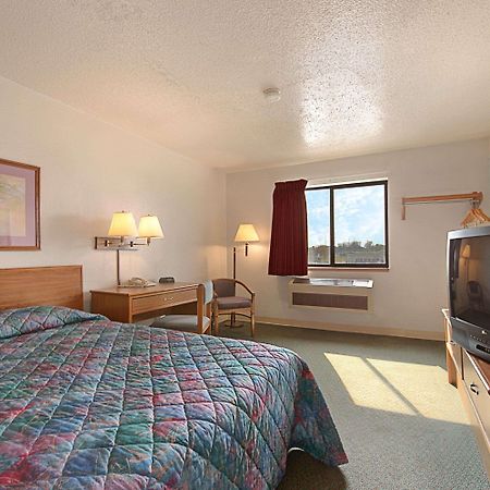 Super 8 By Wyndham Hammond/North Hotel Bilik gambar